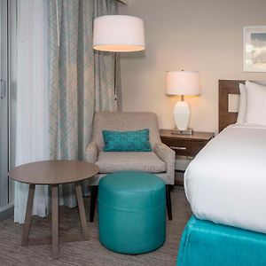Eck-Zimmer mit Kingsize-Bett